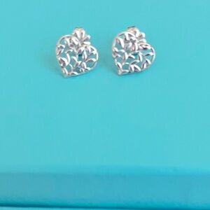 Tiffany Paloma Picasso Olive Leaf Heart Earrings